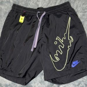 Mens Woven Flow Shorts Off Noir Size S